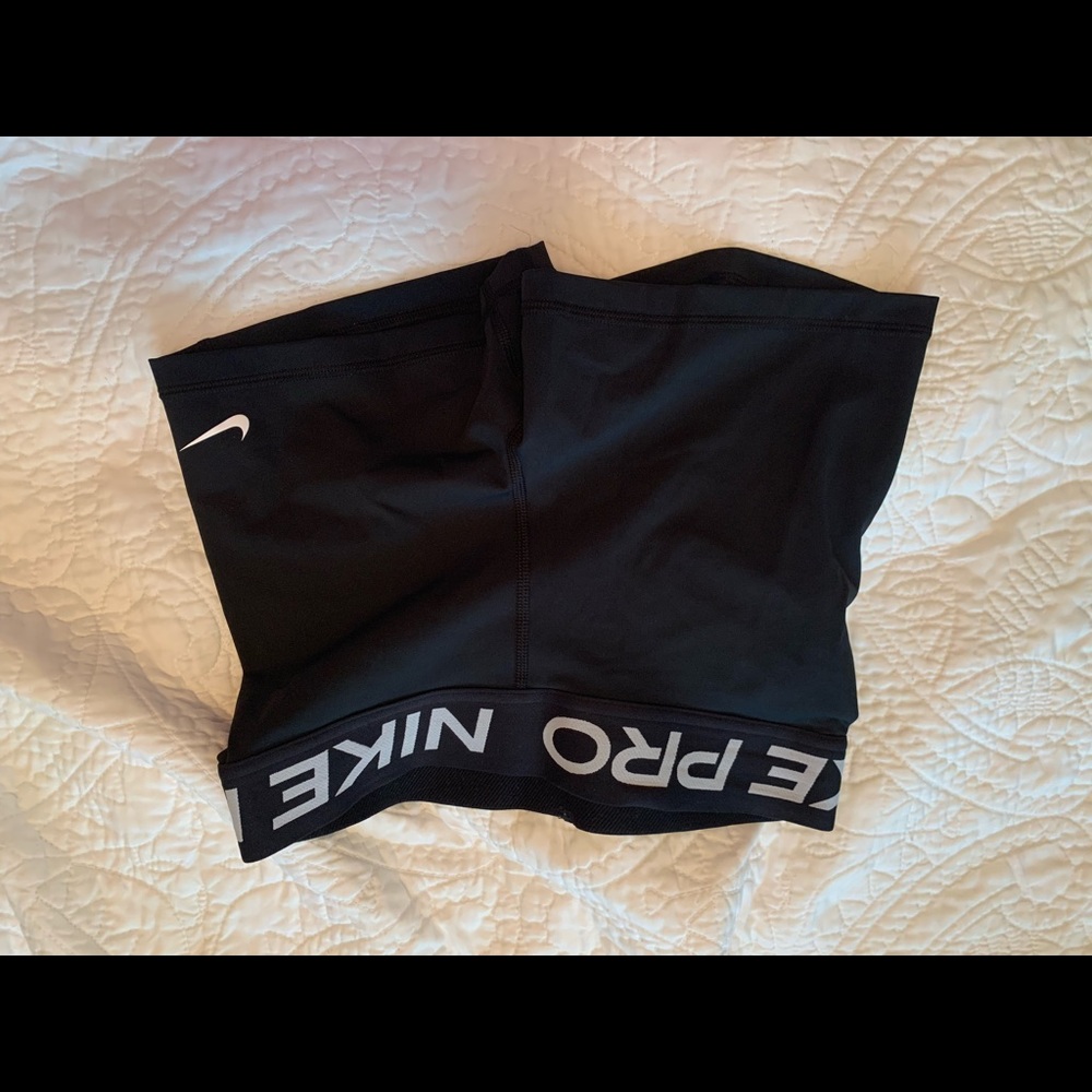 Brand new. Never worn Nike pro shorts